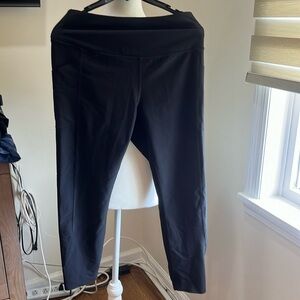 Victoria’s Secret -On Point Sweat , leggings size large color, black